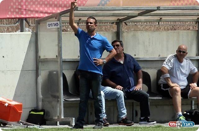 איציק שאקי (לירן דורף)